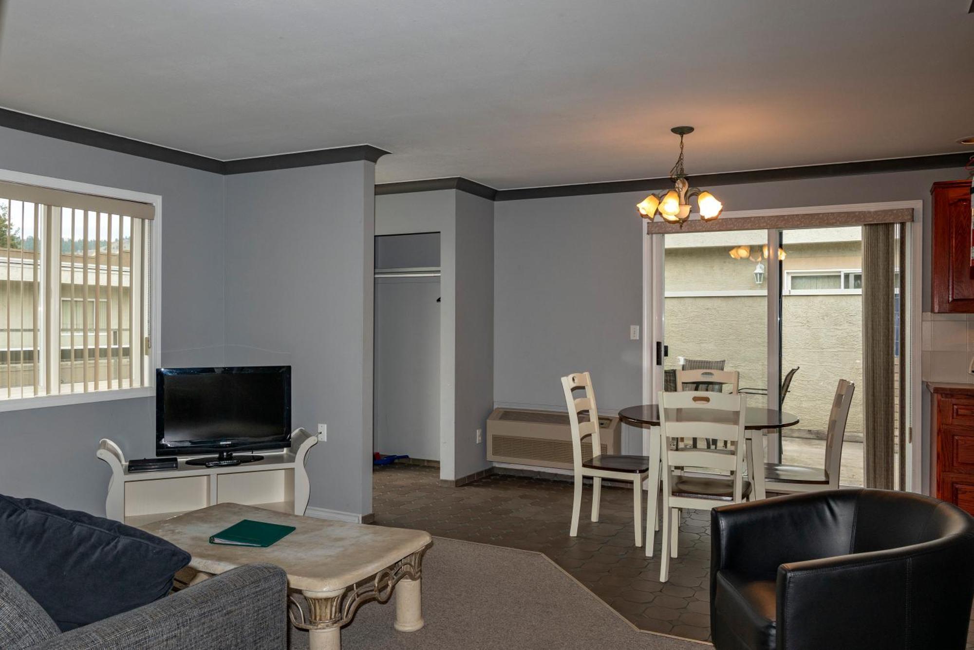 Tiki Shores Inn & Suites Penticton Luaran gambar