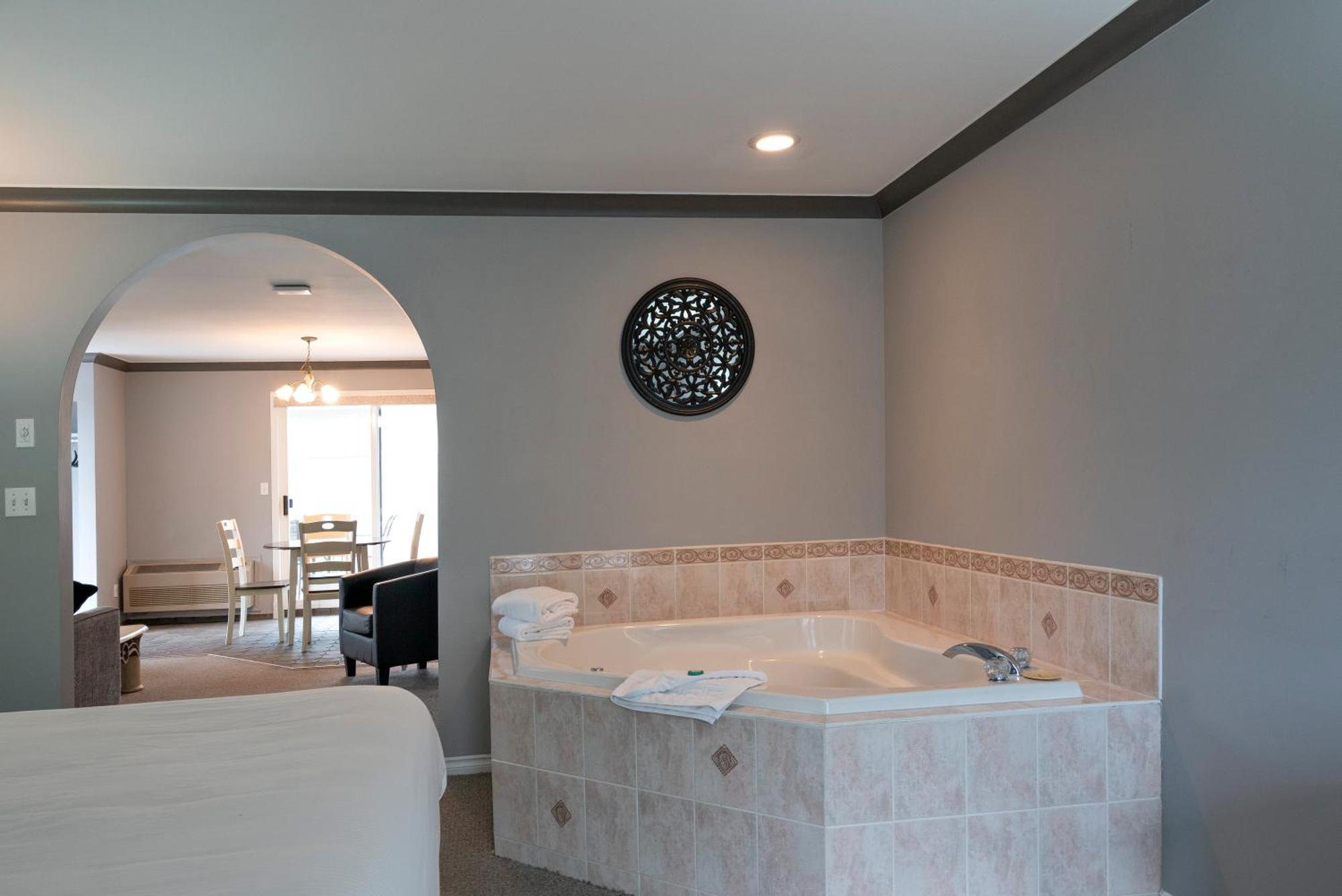 Tiki Shores Inn & Suites Penticton Luaran gambar
