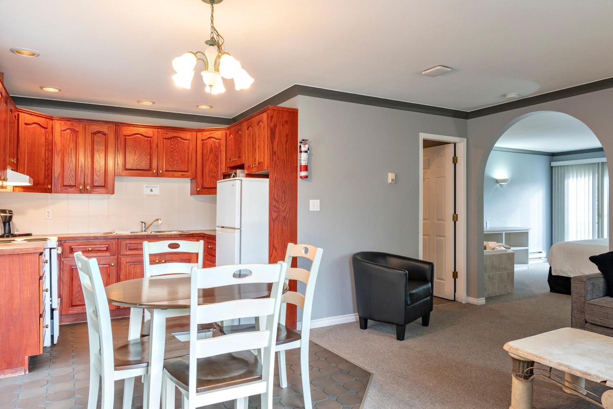 Tiki Shores Inn & Suites Penticton Luaran gambar