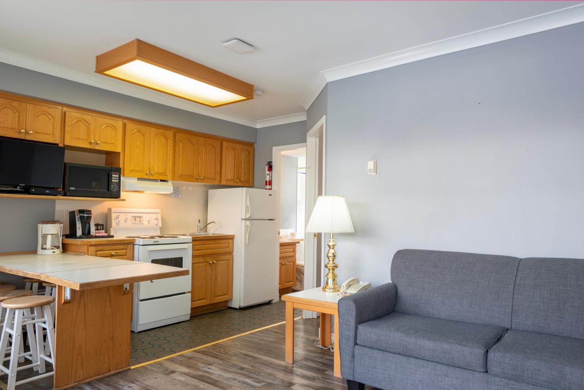 Tiki Shores Inn & Suites Penticton Luaran gambar