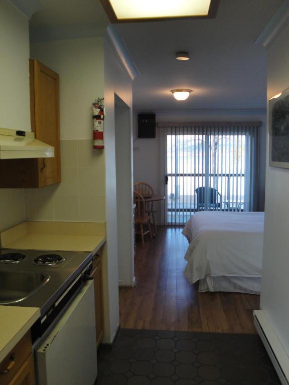 Tiki Shores Inn & Suites Penticton Luaran gambar