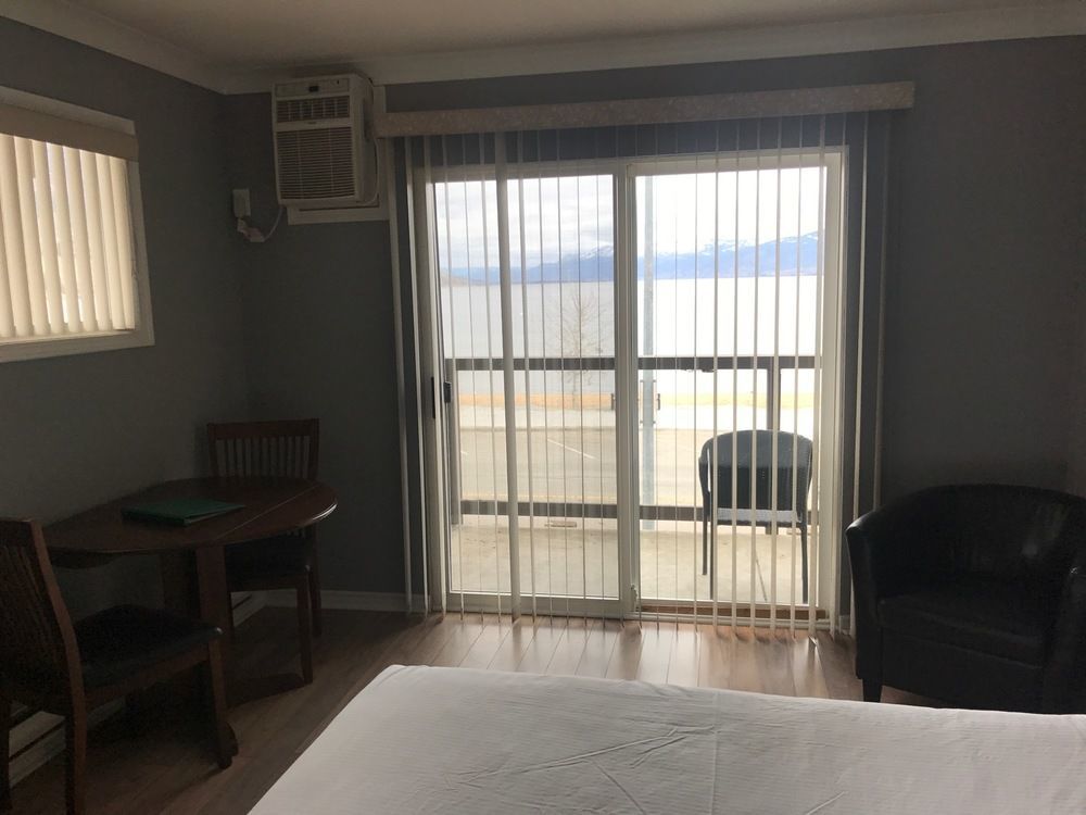 Tiki Shores Inn & Suites Penticton Luaran gambar