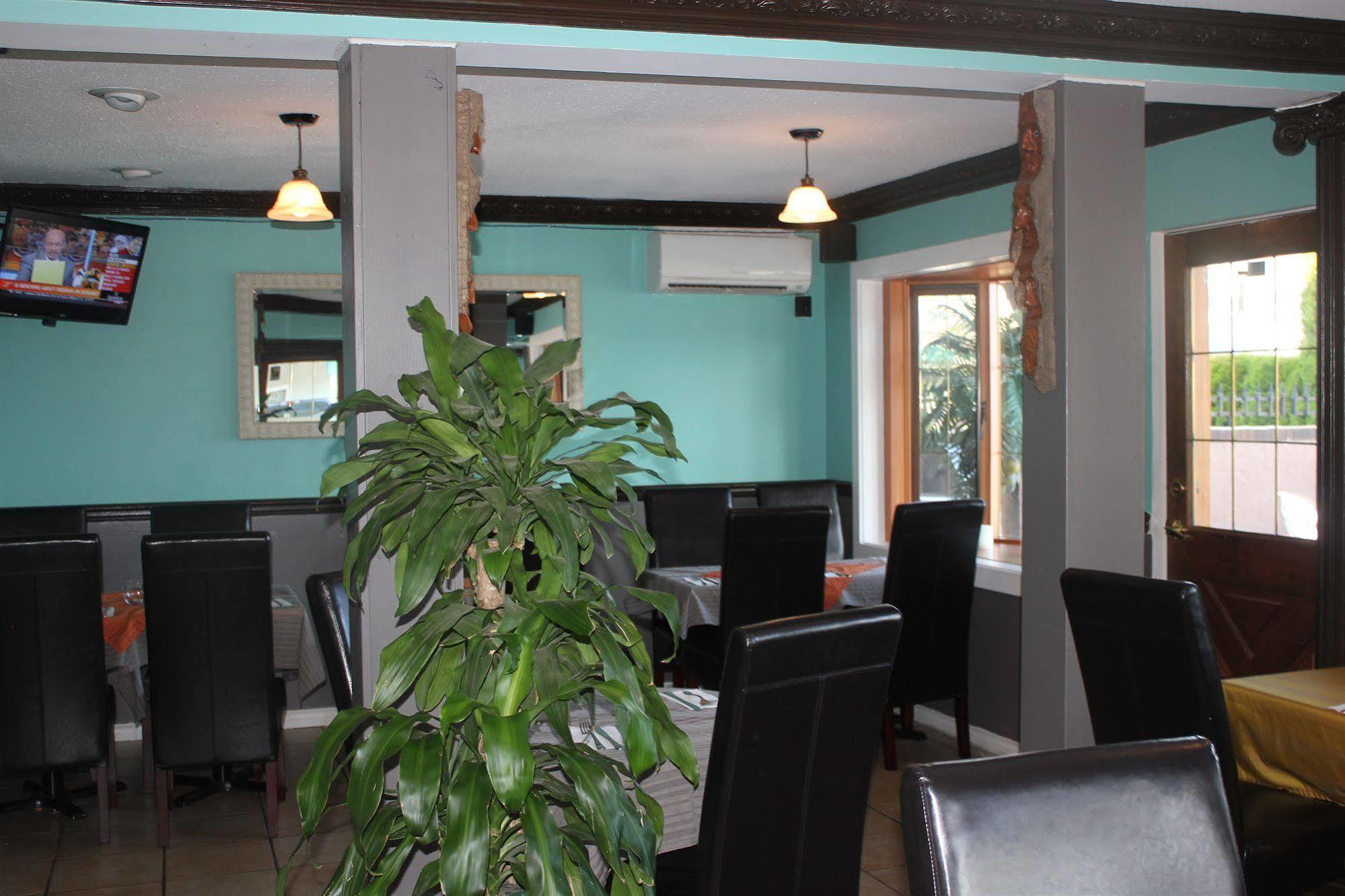 Tiki Shores Inn & Suites Penticton Luaran gambar