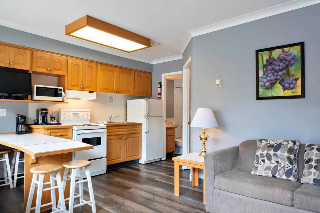 Tiki Shores Inn & Suites Penticton Luaran gambar