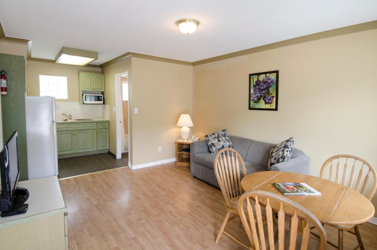 Tiki Shores Inn & Suites Penticton Luaran gambar